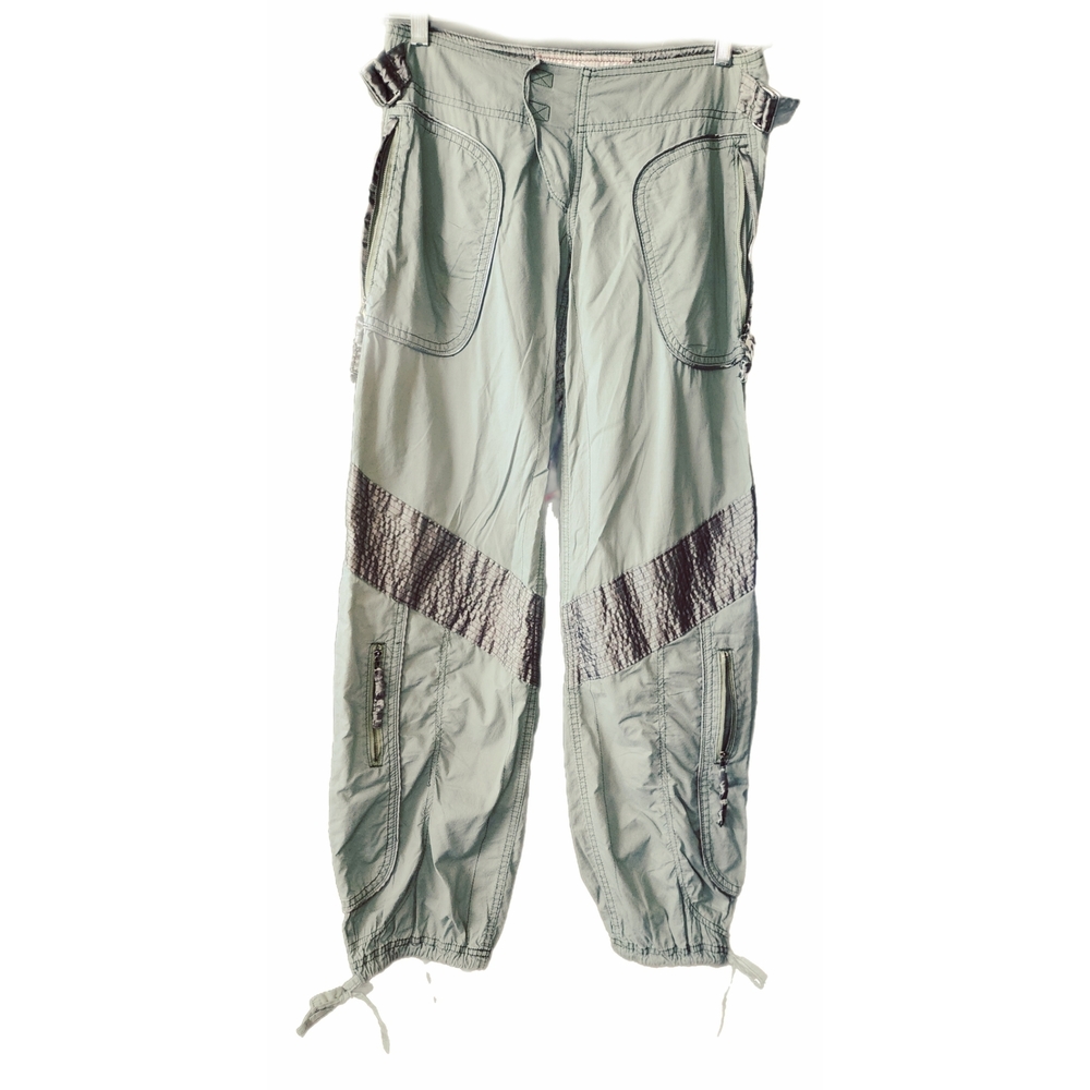 Abercrombie & Fitch Green Cargo Utility Pants with Relaxed Fit - Picture 1 of 8